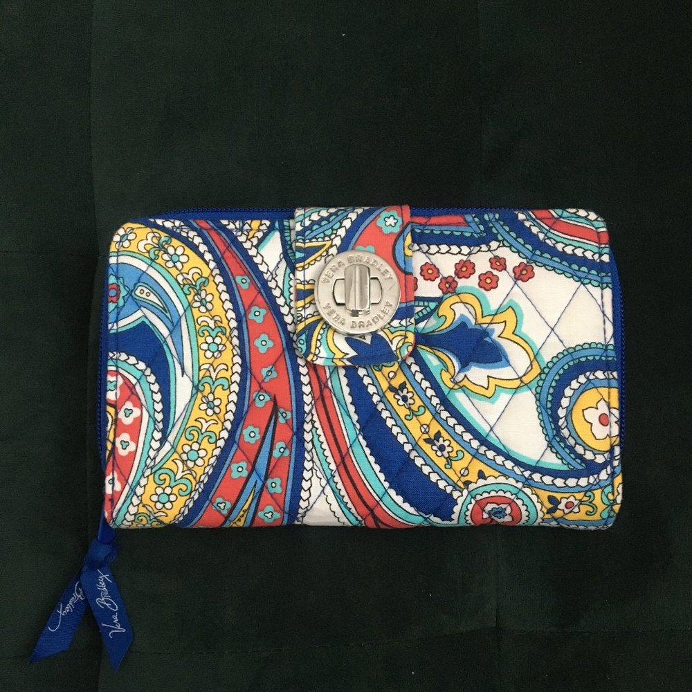 Vera Bradley Organizer Wallet